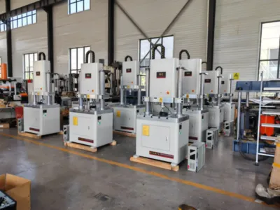 Double Column Electronic Universal Testing Machine